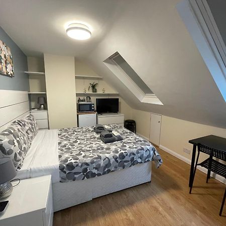 Kensal Lodge 2 Guest House London Bagian luar foto