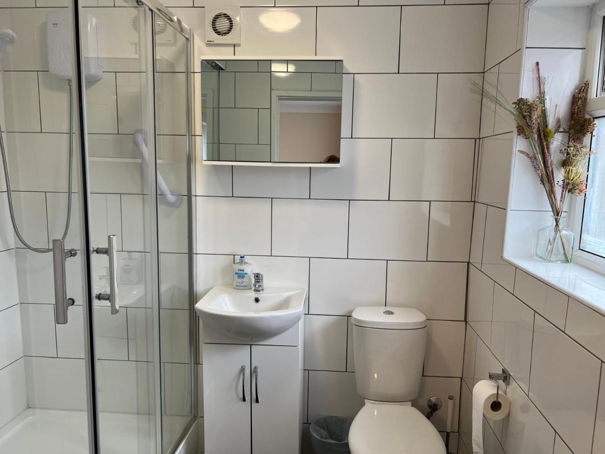 Kensal Lodge 2 Guest House London Bagian luar foto