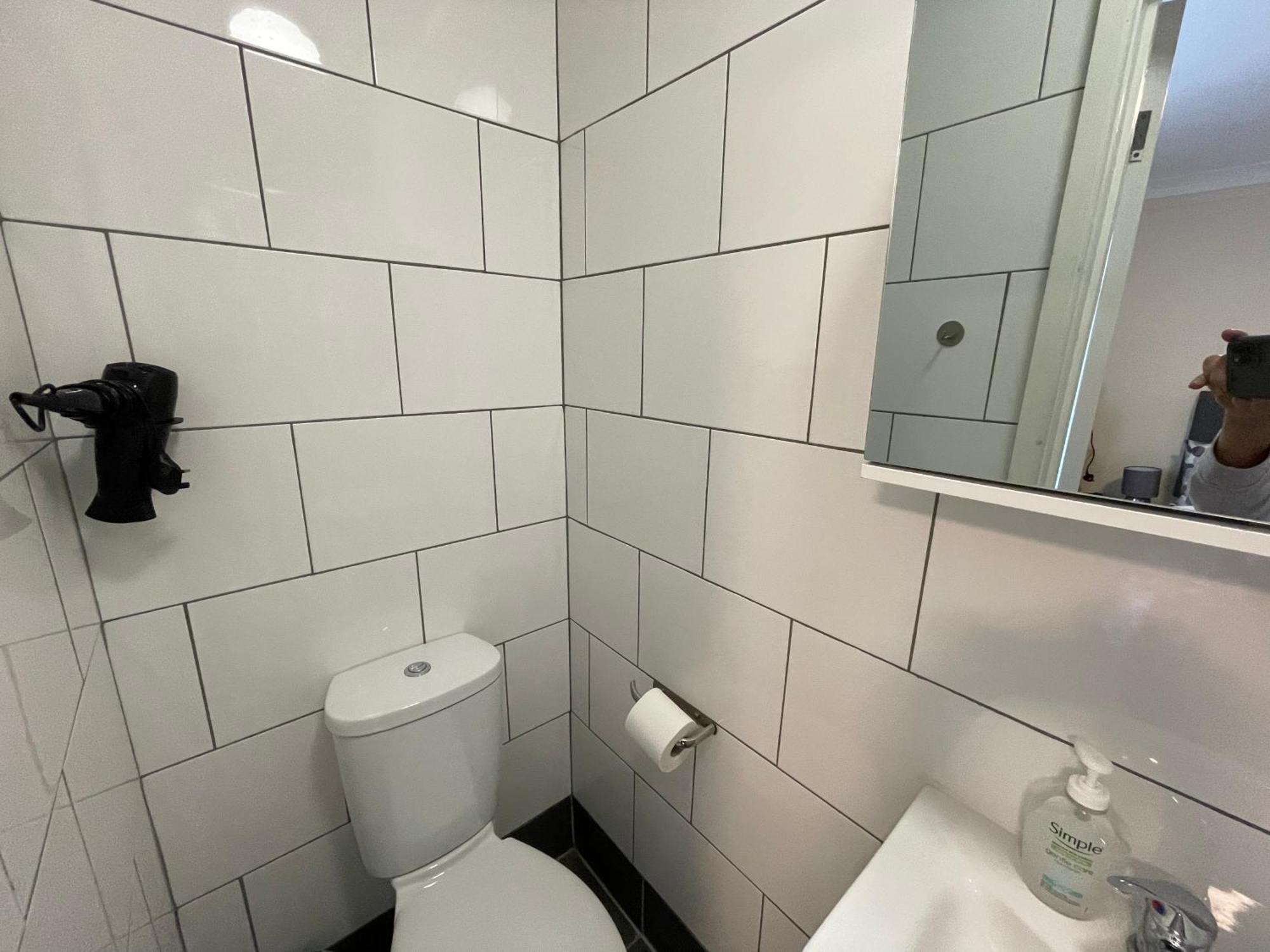 Kensal Lodge 2 Guest House London Bagian luar foto