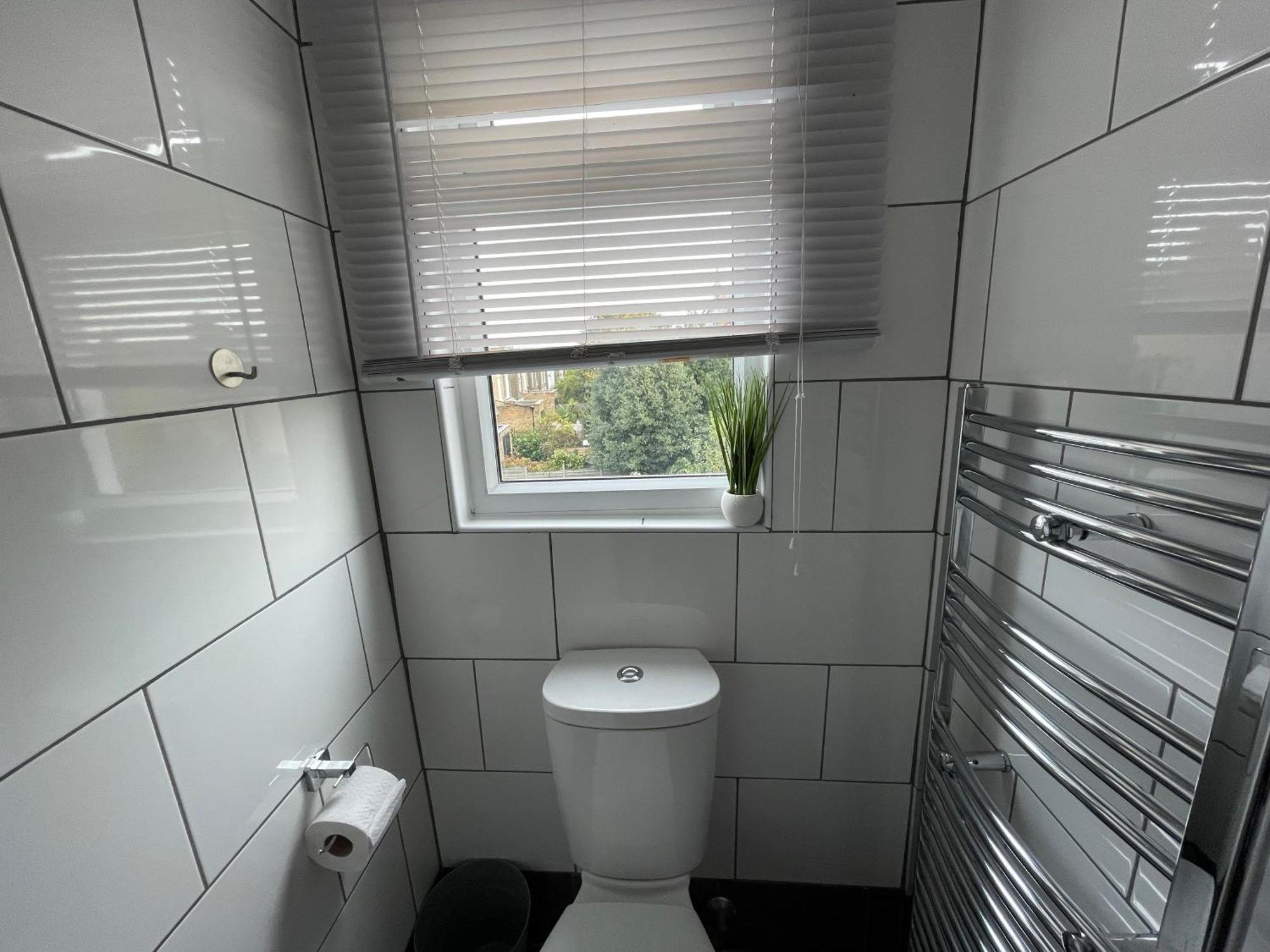 Kensal Lodge 2 Guest House London Bagian luar foto