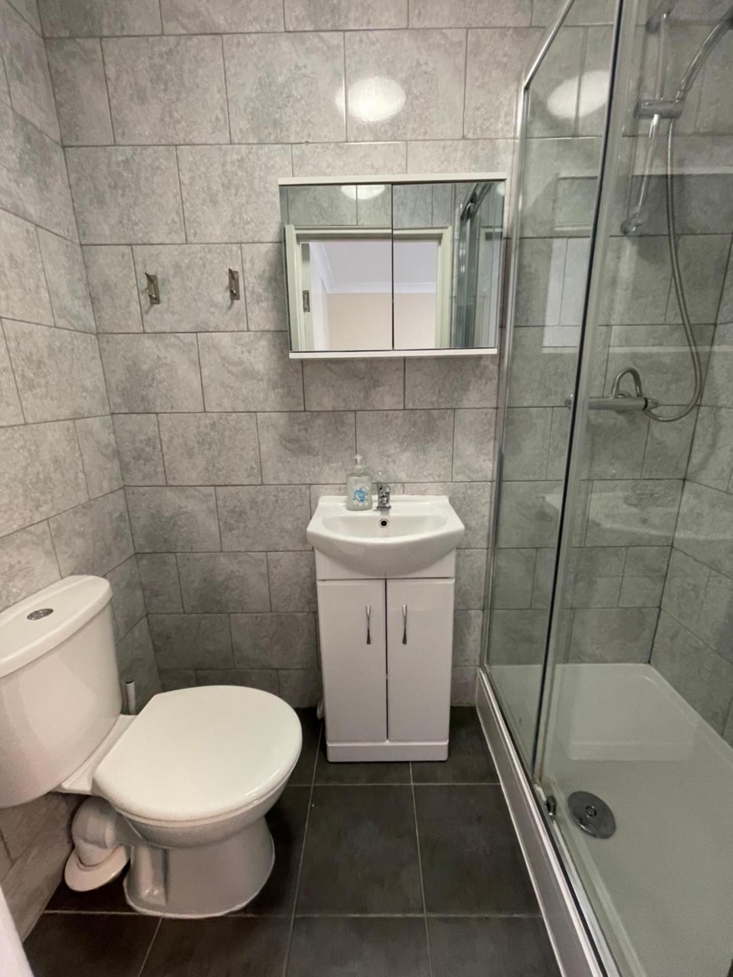 Kensal Lodge 2 Guest House London Bagian luar foto