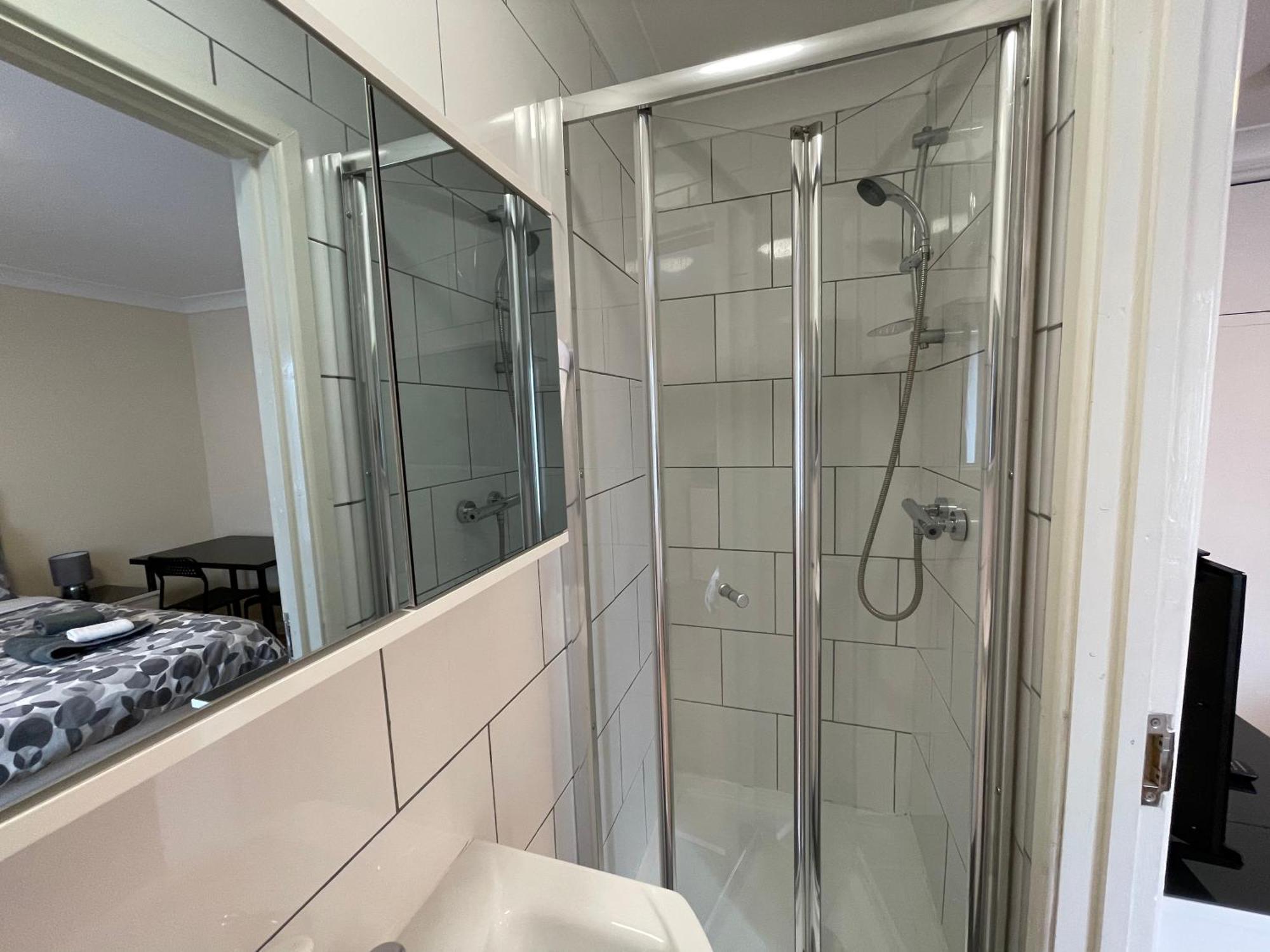 Kensal Lodge 2 Guest House London Bagian luar foto