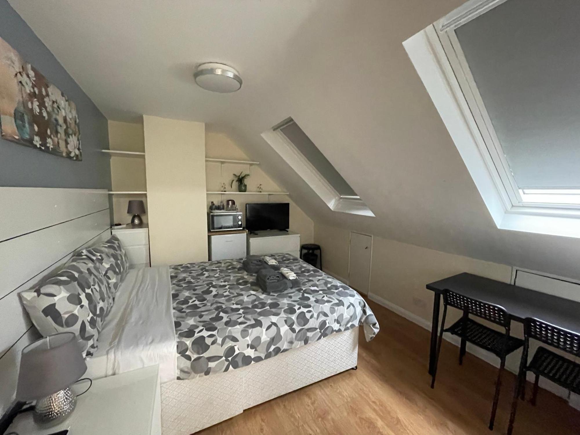 Kensal Lodge 2 Guest House London Bagian luar foto